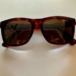 Maui Jim Pehu Polarized Classic Sunglasses MJ730-10M Snapback 53-18-145